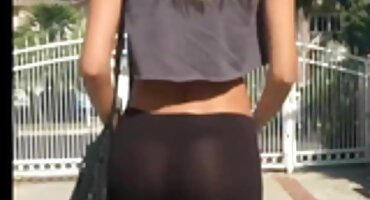 phim sex sasaki saki Kẻ Lừa đảo ôm phim sex bú lon cô gái trong xe và ném trên đường phố.