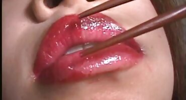 phim sex msbreewc Một cô gái da trắng trang sex hay liếm một Người Da đen không chỉ gà, mà tất cả mọi thứ.